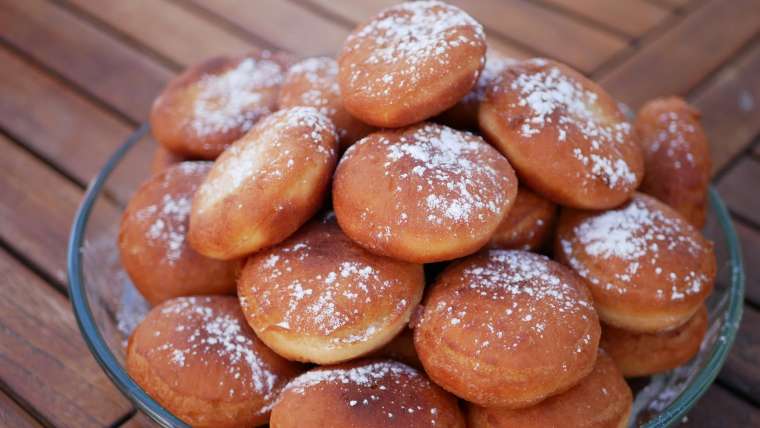 Breaking Bread: A Keto Twist on Classic Baking