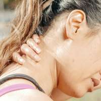 Silencing the Pain: How to Soothe a Sore Throat Naturally